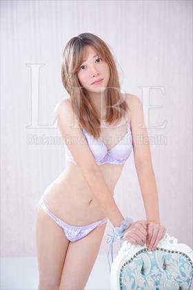 桜咲 奈々(おうざき なな)(男の娘)